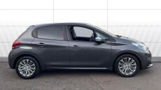 Peugeot 208 1.2 PureTech 82 Signature 5dr [Start Stop] Petrol Hatchback